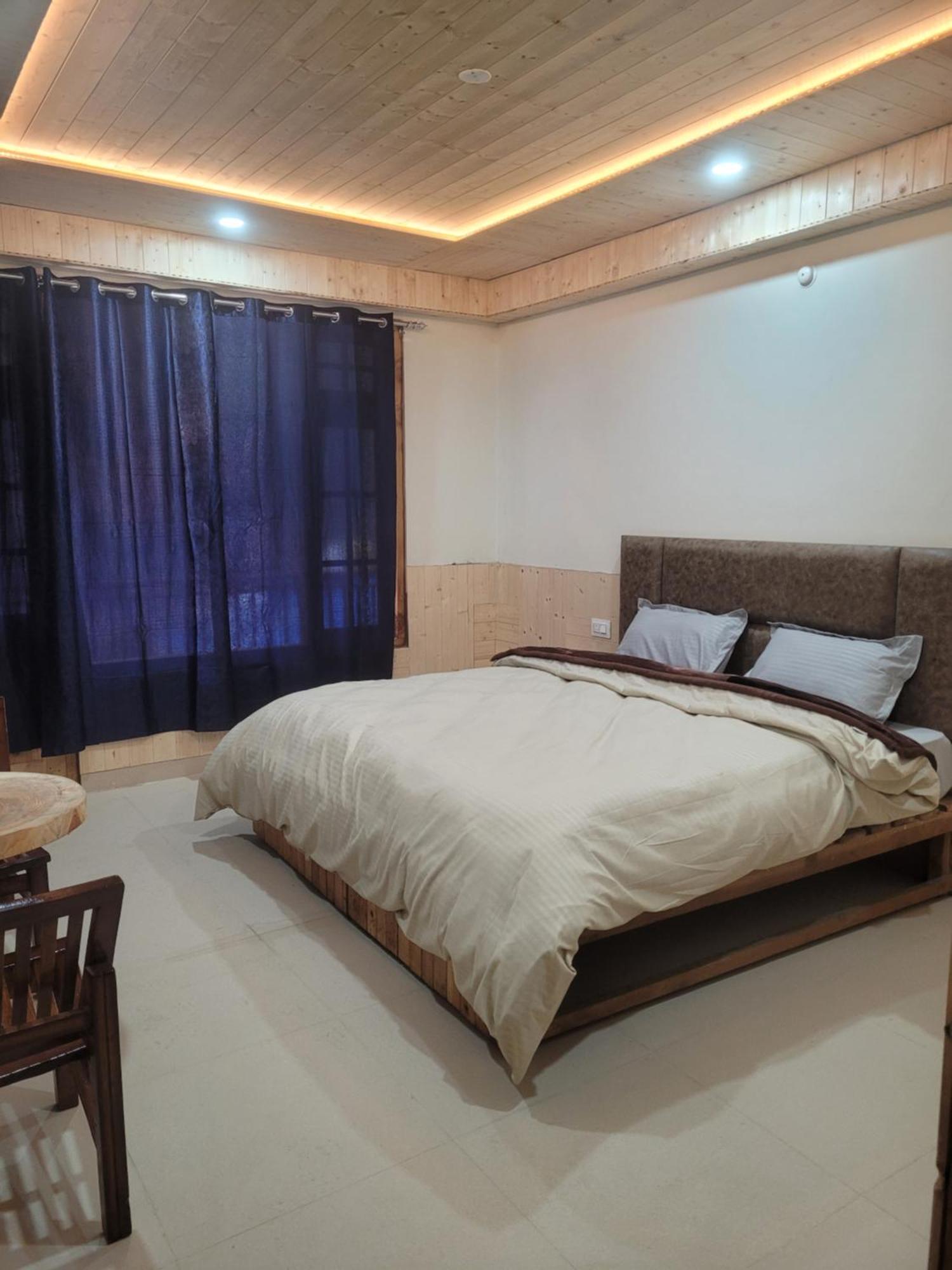 Whoopers Hostel Kasol Kültér fotó