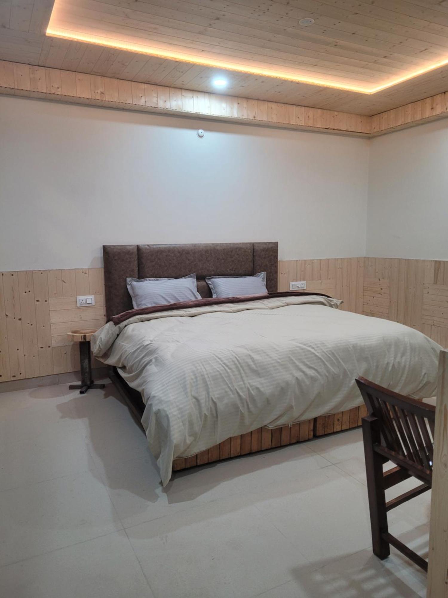 Whoopers Hostel Kasol Kültér fotó
