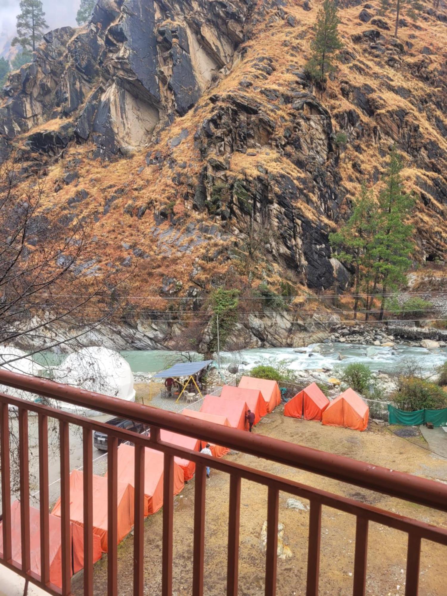 Whoopers Hostel Kasol Kültér fotó
