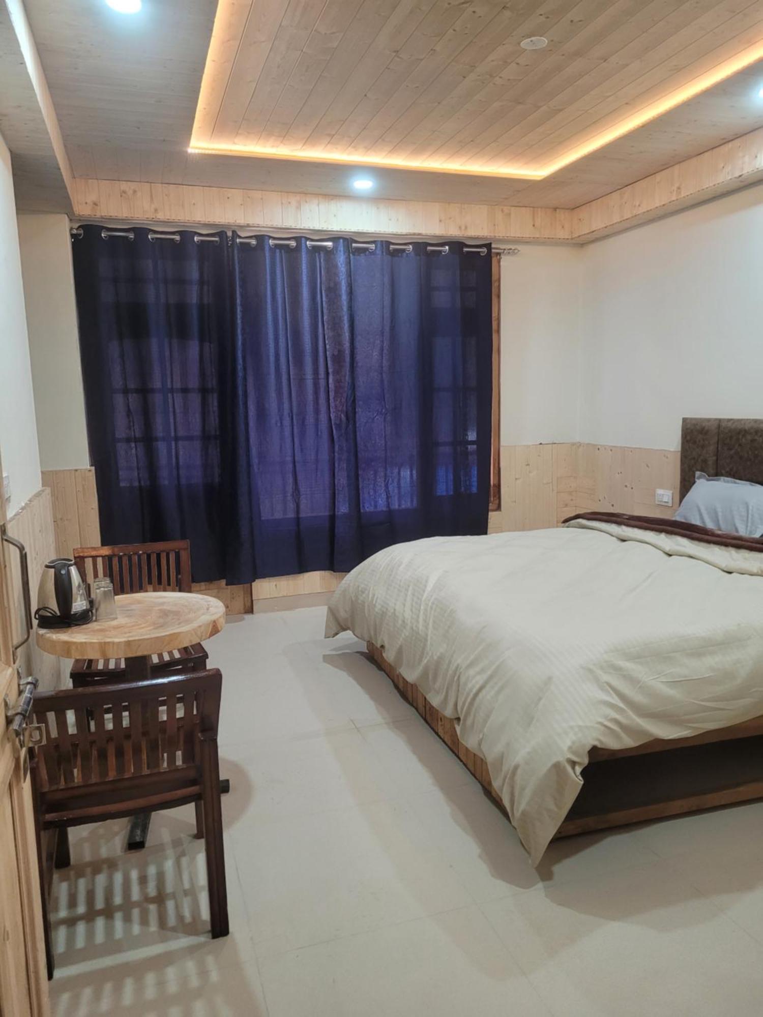 Whoopers Hostel Kasol Kültér fotó